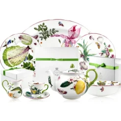 Chelsea Porcelain 4 Cup Teapot