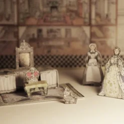 Queen Mary'S Dolls' House Fudge Tin